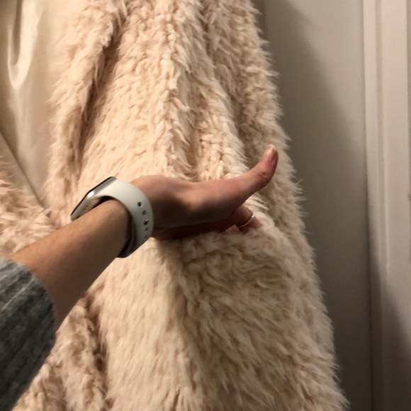 Cream faux fur jacket - Picture 3 of 4